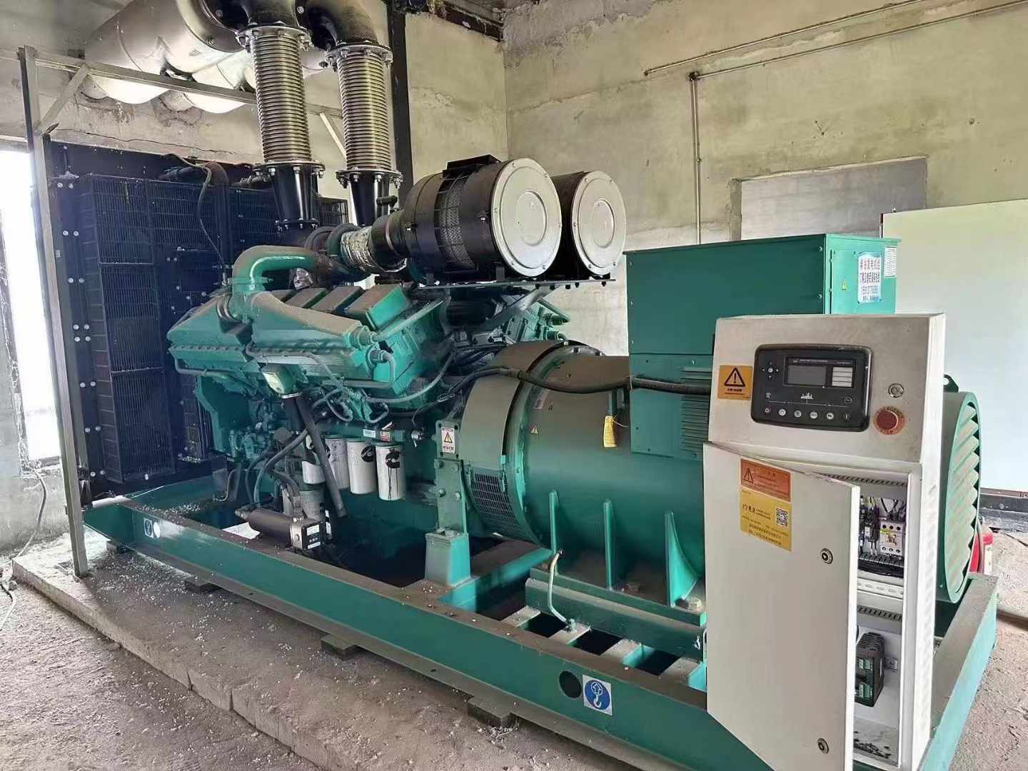 南澳无功补偿装置的性能评估需要考虑哪些因素？