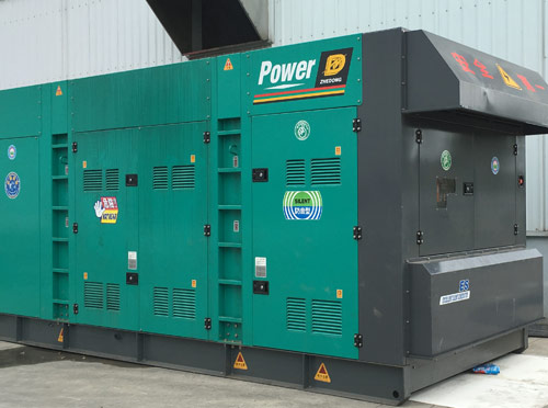 南澳升级发电机组的过程中需要注意哪些安全事项？