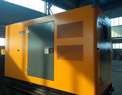 南澳汽油发电机组电瓶电解液的密度应该保持在什么范围？